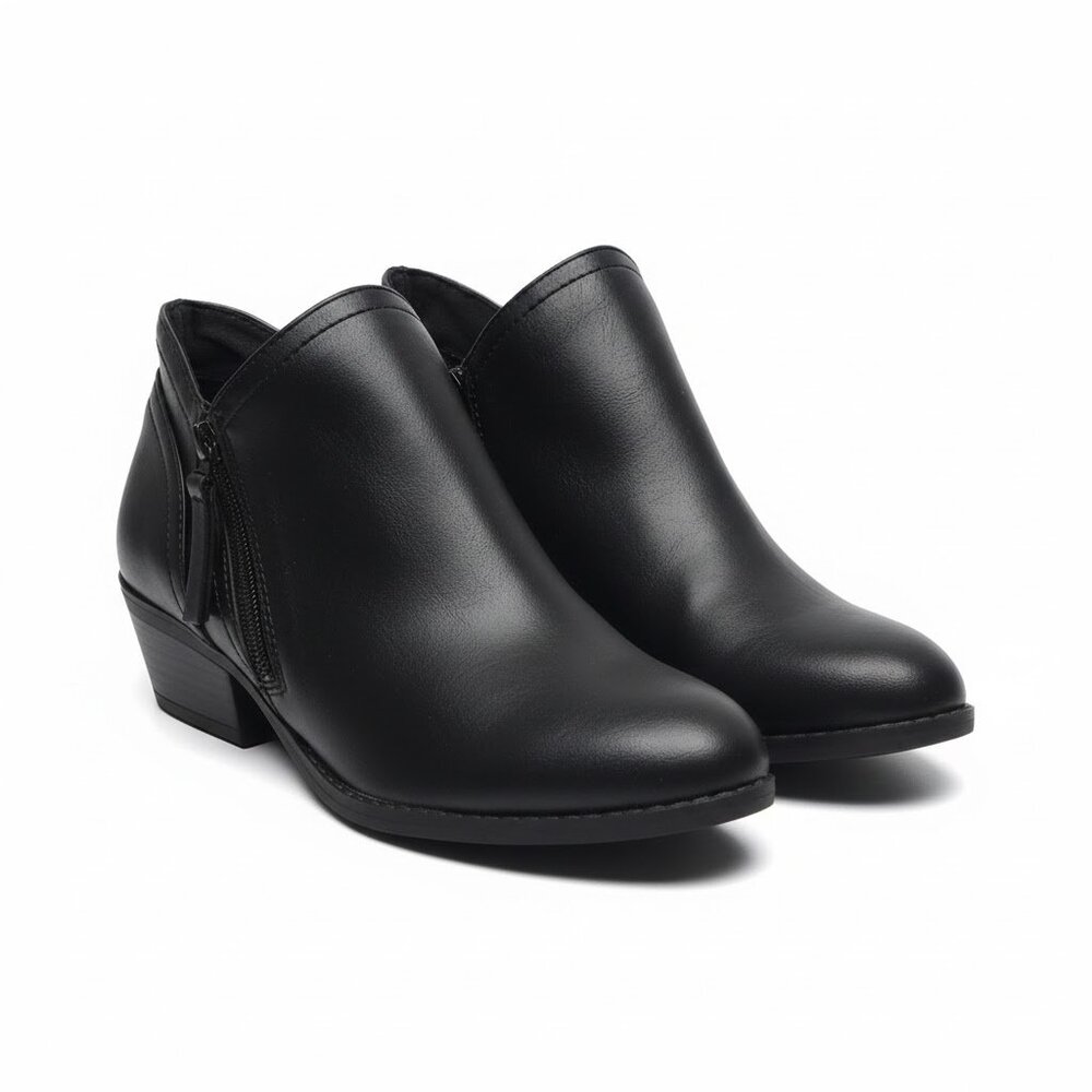 NWOT V by Very Women Black Faux Leather Ankle Boots Side Zip Block Heel Size 7.5